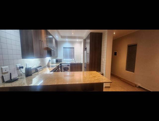 2 BEDROOM PROPERTY TO RENT IN BEDFORD GARDENS